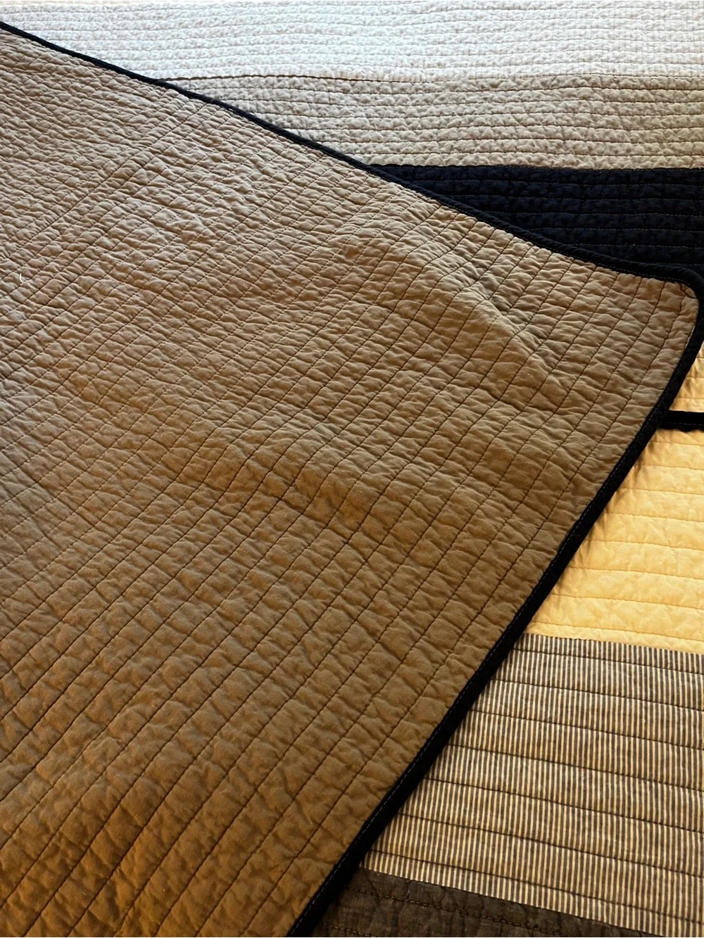 Twin striped quilted coverlet/bedspread